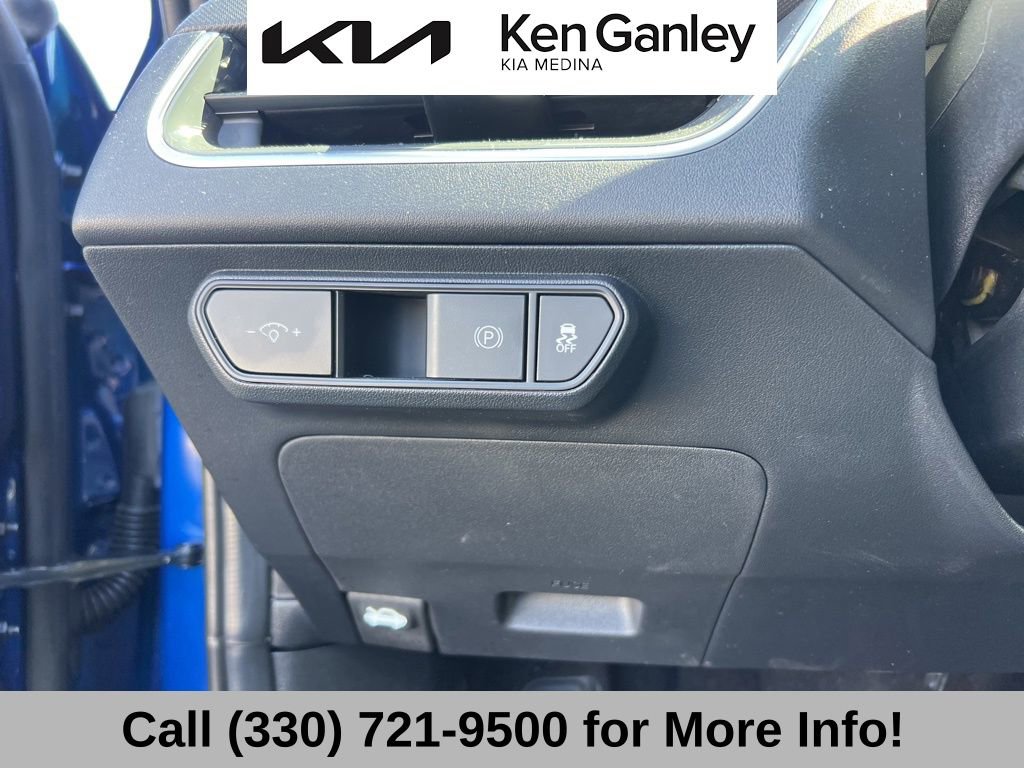 Certified 2025 Kia K4 EX image 30