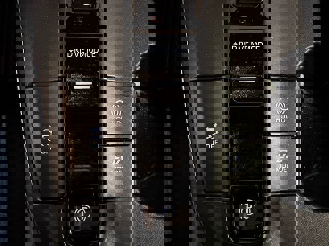 Used 2023 Toyota Crown Limited image 26