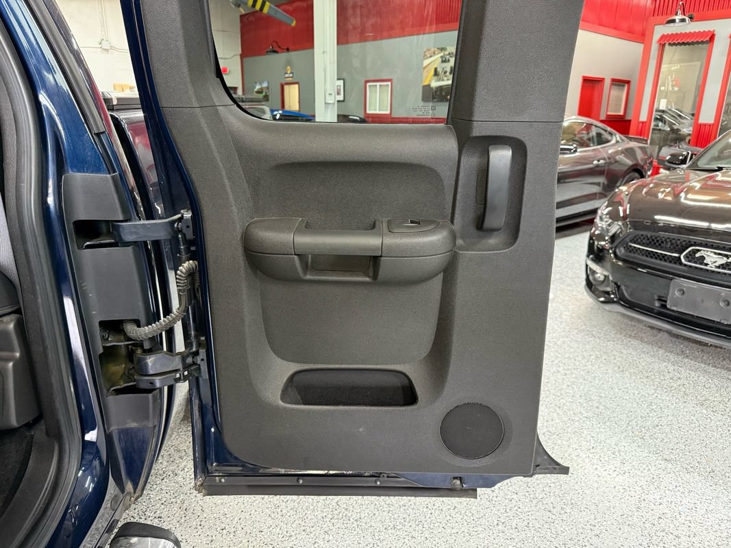 Used 2010 Chevrolet Silverado 1500 LT AWD/4WD image 13