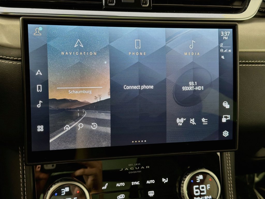 Certified 2026 Jaguar F-PACE R-Dynamic S AWD/4WD image 15