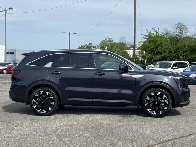 New 2026 Kia Sorento SX image 2