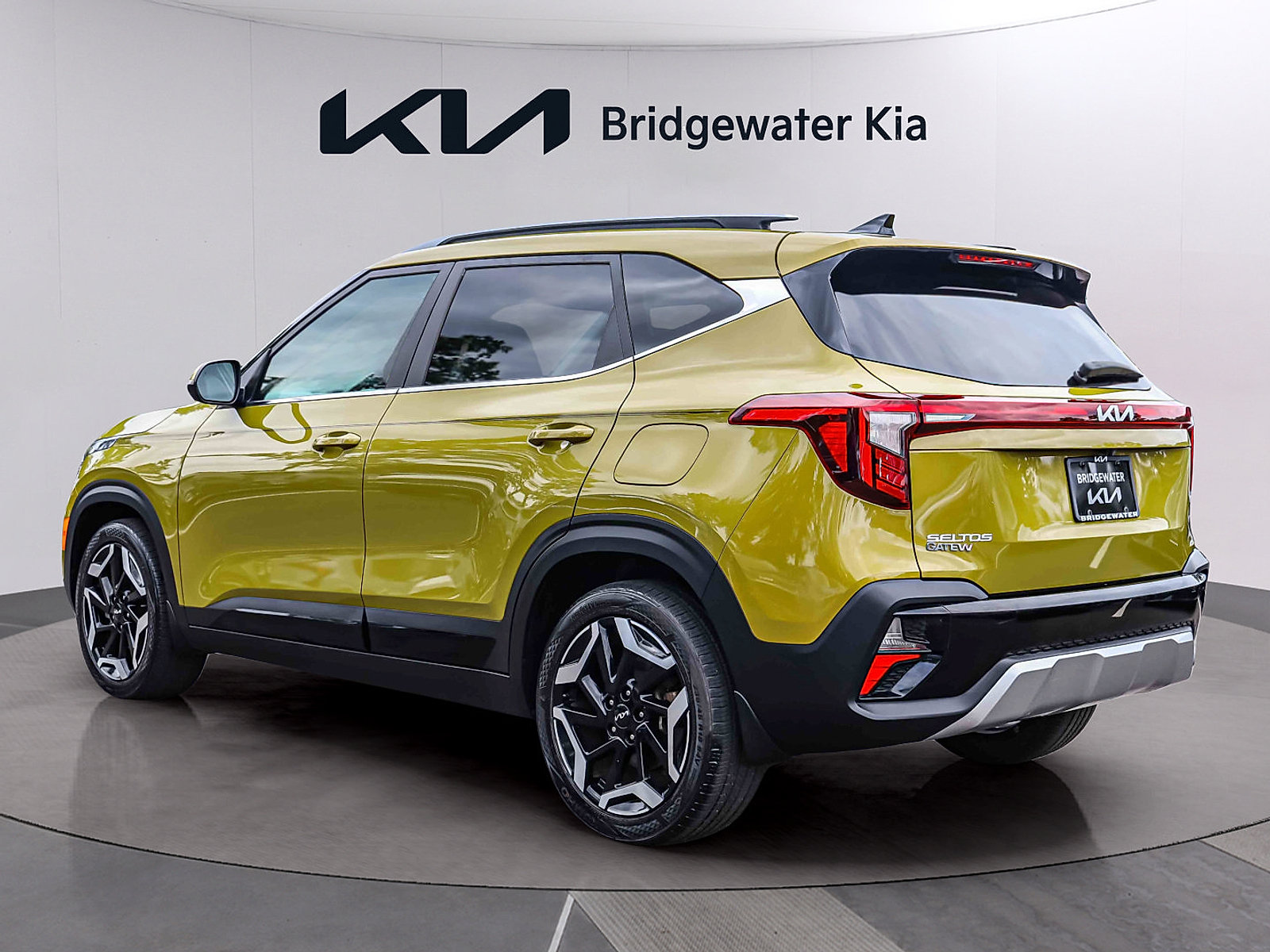 Certified 2024 Kia Seltos SX w/ SX Sunroof Package AWD/4WD image 4
