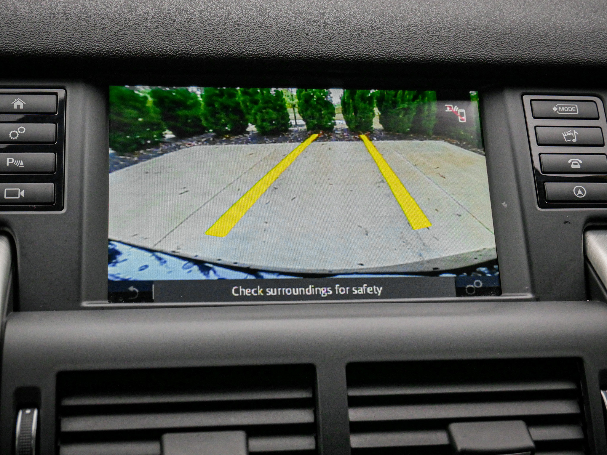 Used 2019 Land Rover Discovery Sport HSE image 25