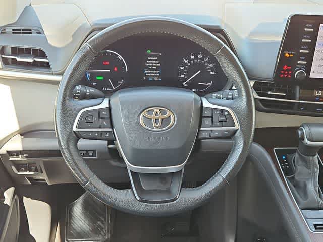 Used 2023 Toyota Sienna XLE FWD image 22