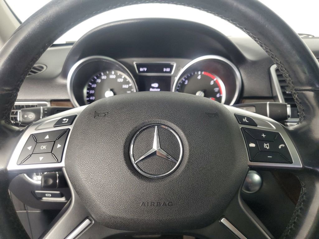 Used 2015 Mercedes-Benz ML 250 BlueTEC 4MATIC image 18