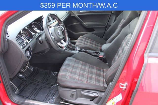 Used 2018 Volkswagen GTI SE image 14