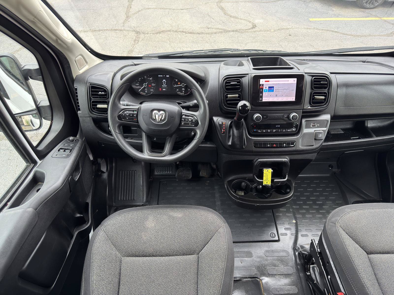 Used 2025 RAM ProMaster 2500 w/ Convenience Group FWD image 18