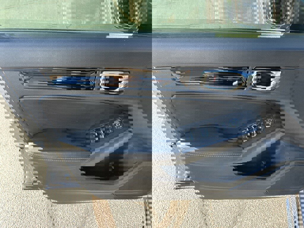 Used 2022 Honda Civic EX-L image 4