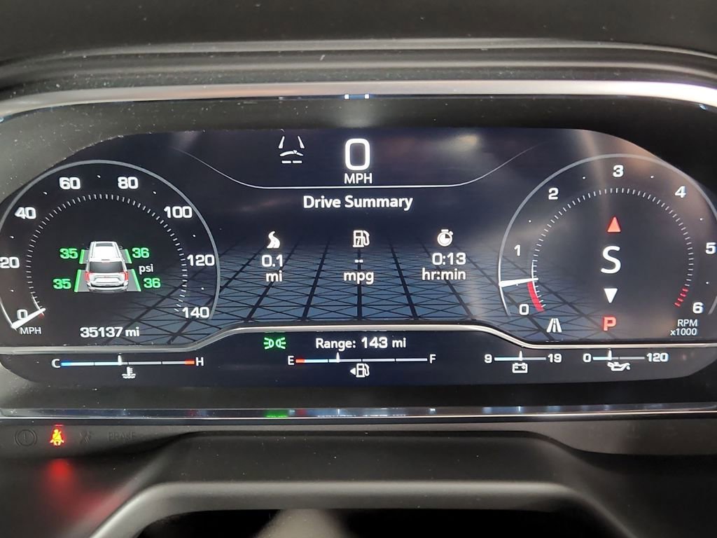 Used 2023 GMC Yukon XL SLT w/ SLT Premium Package image 29