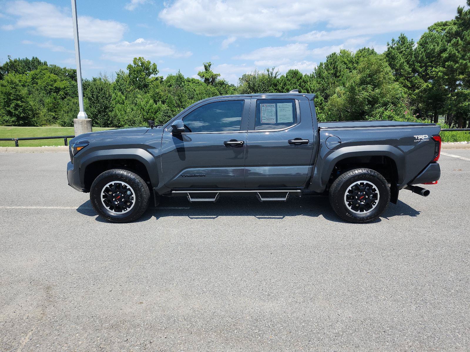Used 2024 Toyota Tacoma TRD Off-Road w/ TRD Off Road Premium Package AWD/4WD image 2