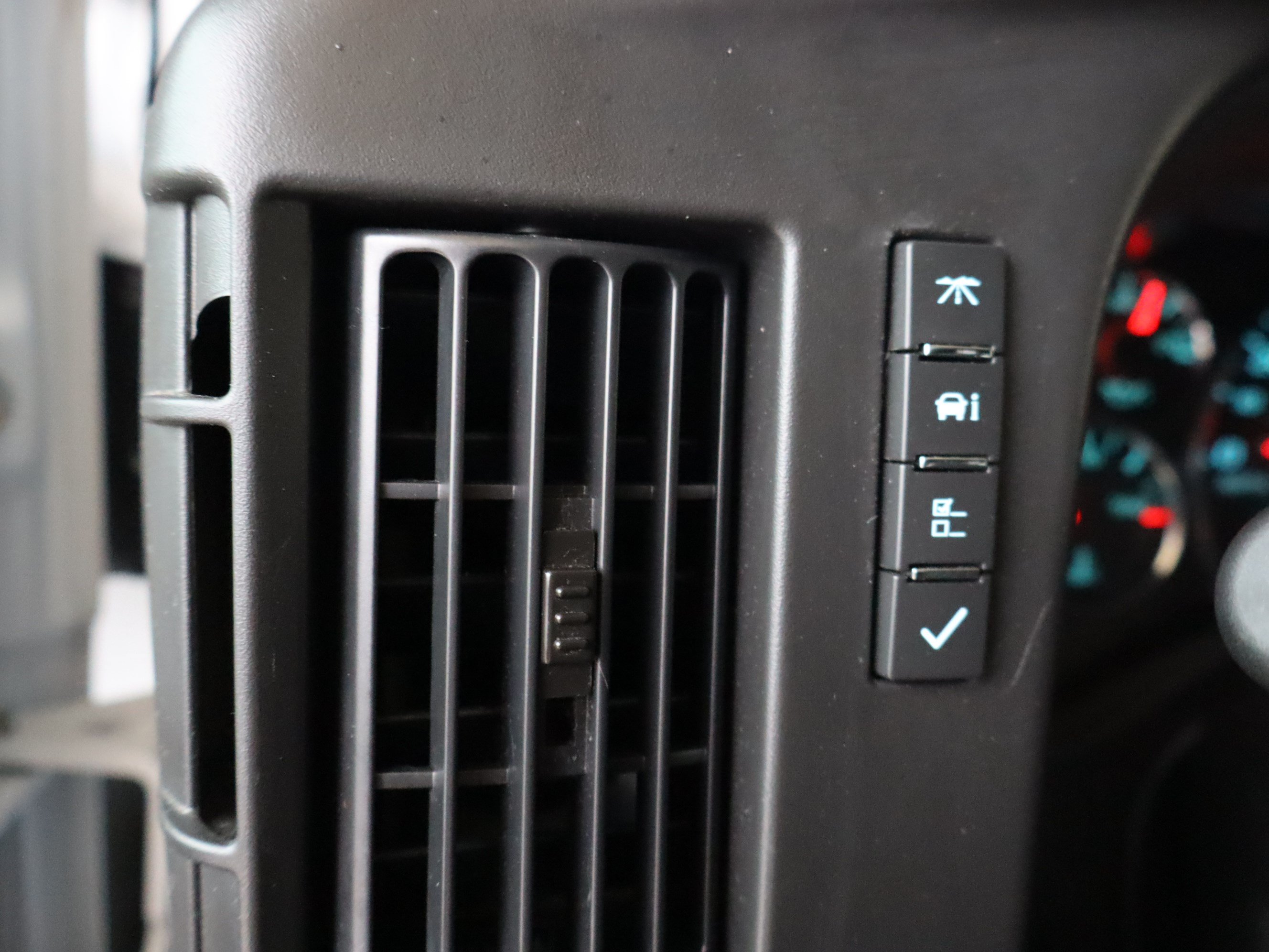 Used 2025 GMC Savana 2500 w/ Driver Convenience Package RWD image 18