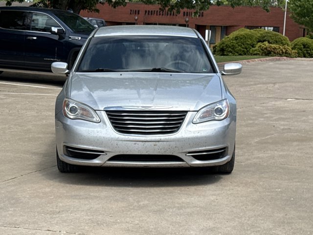 Used 2012 Chrysler 200 LX FWD image 2