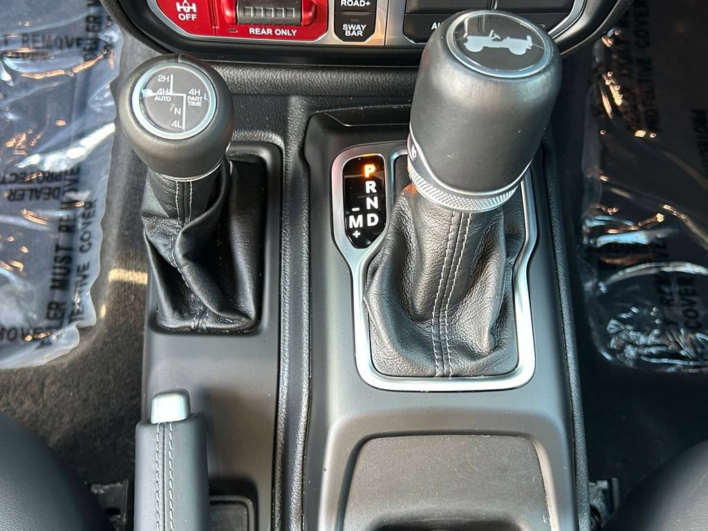 Used 2024 Jeep Wrangler Unlimited Rubicon 4xe AWD/4WD image 33
