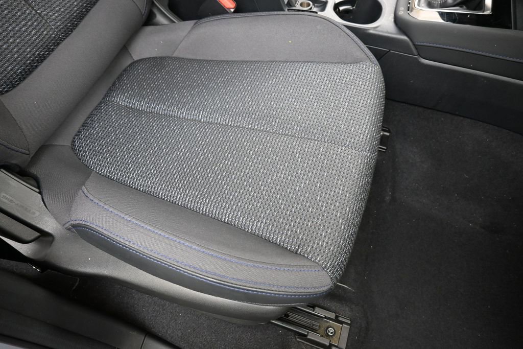 Used 2025 Subaru Forester Premium AWD/4WD image 12