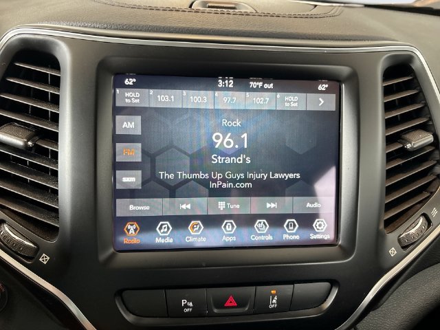 Used 2021 Jeep Cherokee Latitude Lux w/ Sun & Sound Group AWD/4WD image 16