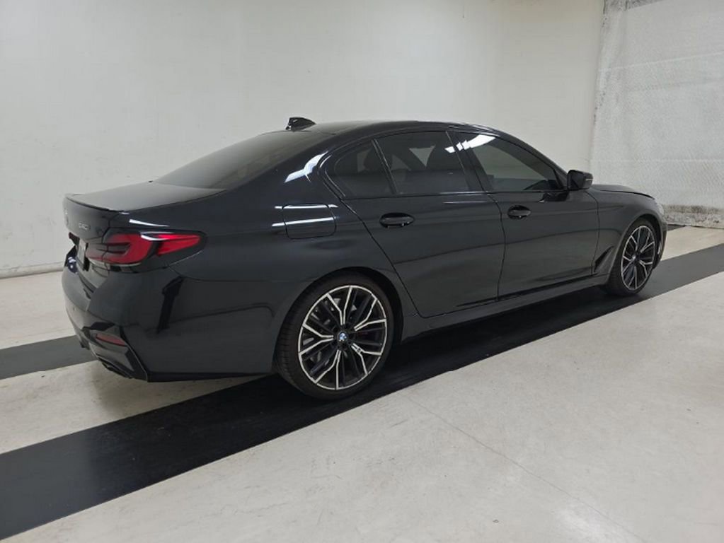 Used 2023 BMW 540i w/ M Sport Package image 4