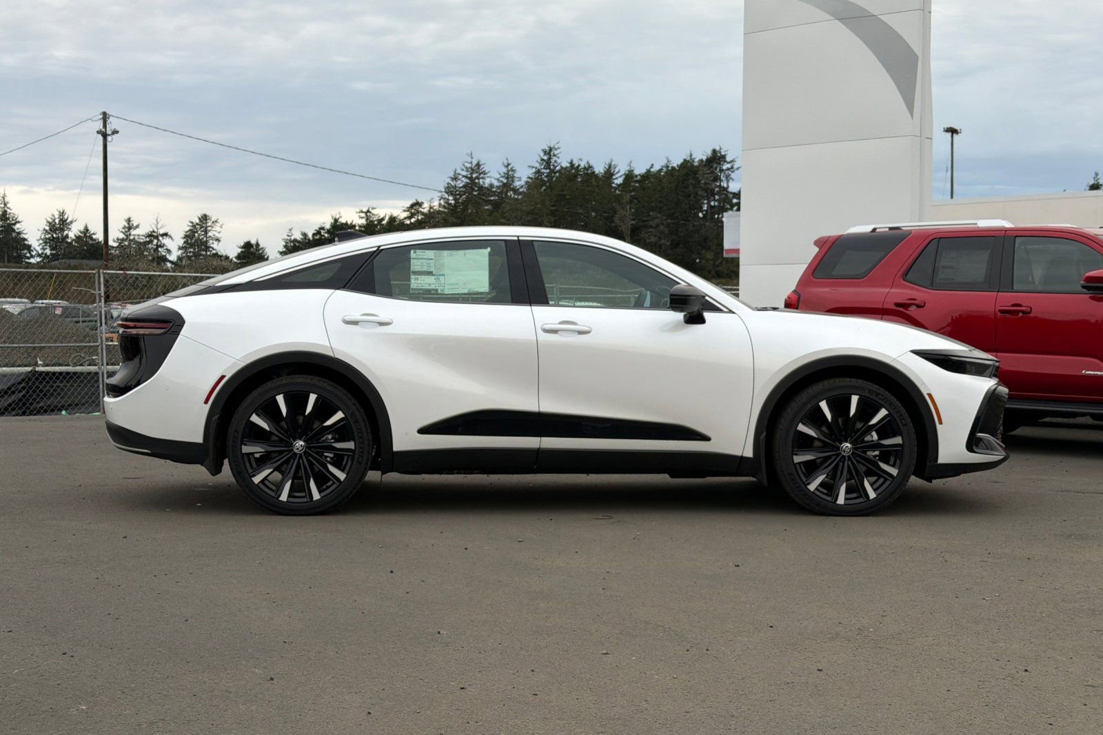 New 2026 Toyota Crown Platinum image 4