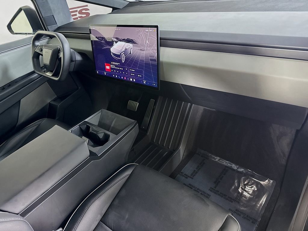 Used 2024 Tesla Cybertruck AWD Crew Cab image 31