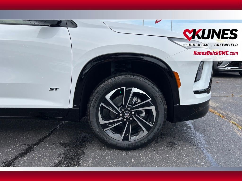 New 2026 Buick Enclave Sport Touring w/ LPO, Floor Liner Package image 18