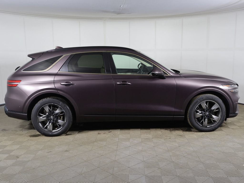 Used 2022 Genesis GV70 3.5T Sport w/ Sport Advanced Package AWD/4WD image 19
