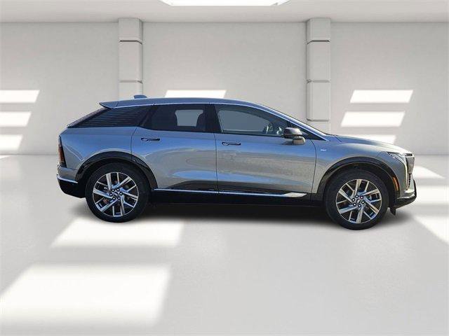 New 2026 Cadillac Optiq Luxury 1 image 6