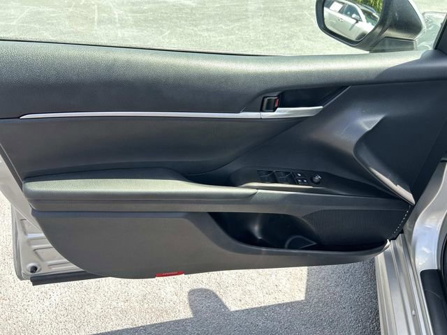 Used 2023 Toyota Camry SE FWD image 18