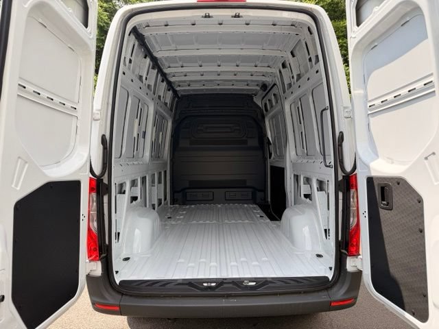 New 2025 Mercedes-Benz Sprinter 2500 image 13