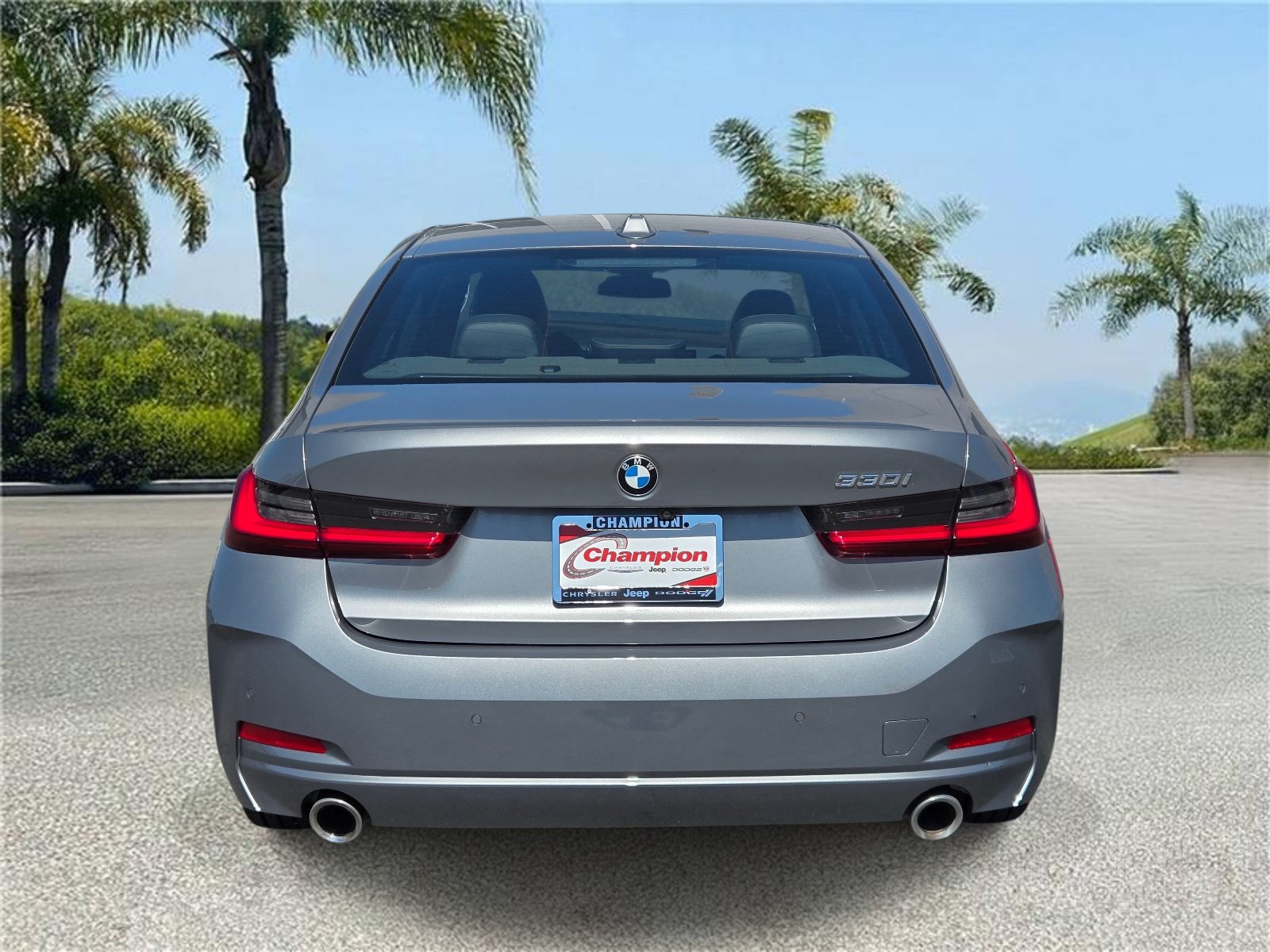Used 2023 BMW 330i Sedan w/ Driving Assistance Package RWD image 5