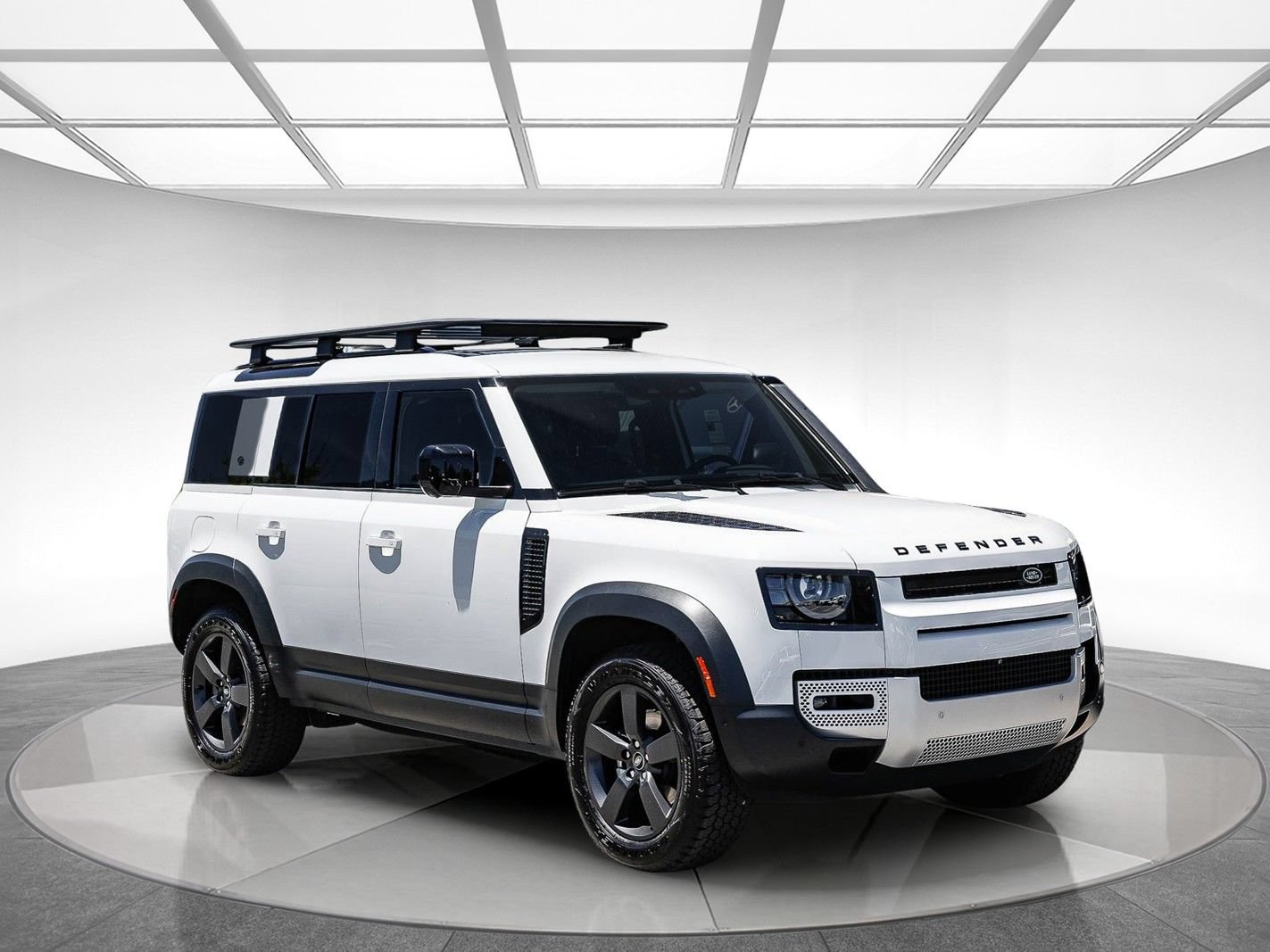 Used 2023 Land Rover Defender 110 S AWD/4WD image 5
