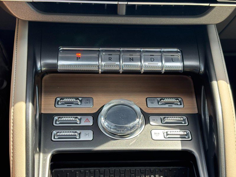 Certified 2024 Lincoln Nautilus Reserve w/ Equipment Group 202A AWD/4WD image 21