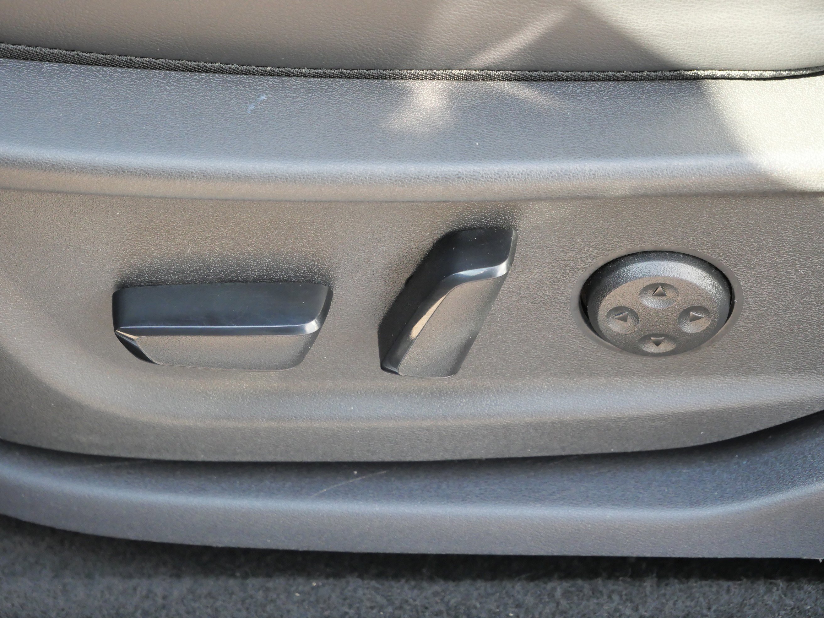 Used 2023 Nissan Ariya AWD image 20