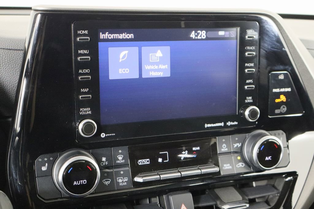 Used 2021 Toyota Highlander XLE image 32