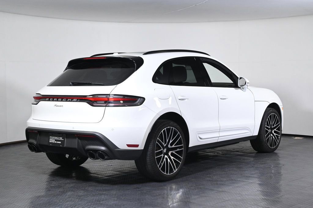 Certified 2025 Porsche Macan image 7