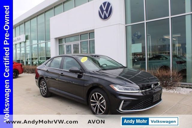 Used 2025 Volkswagen Jetta SE