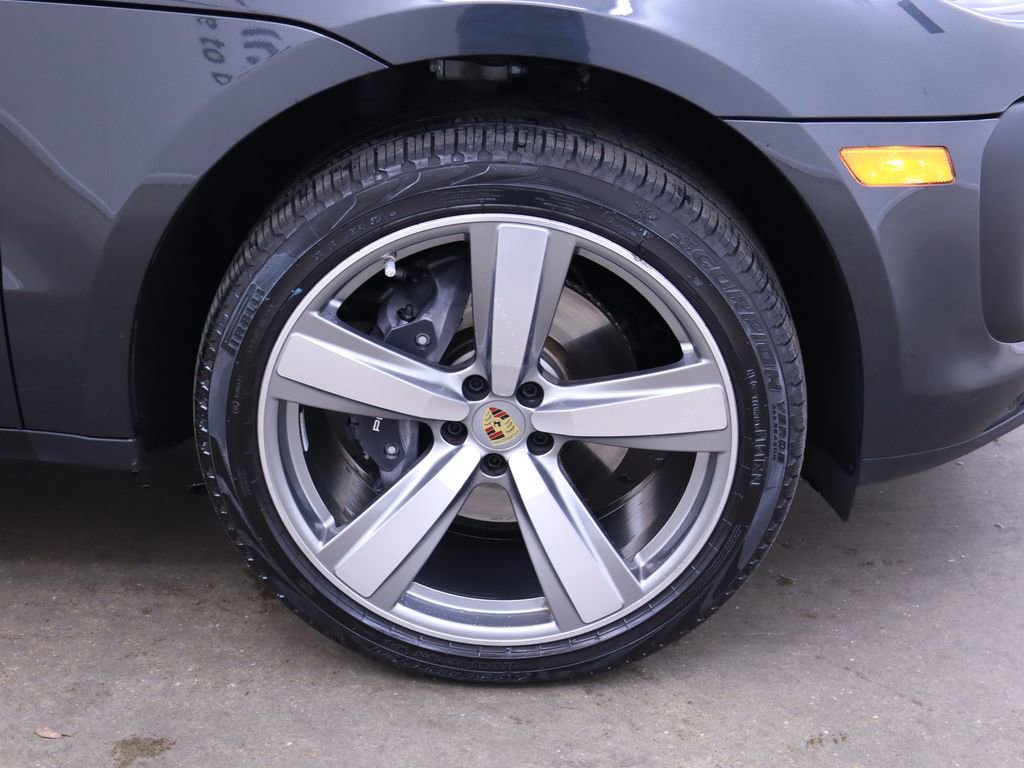 New 2025 Porsche Macan image 14