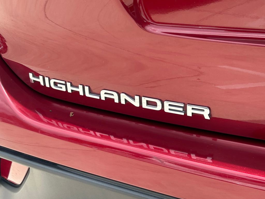 Used 2021 Toyota Highlander XSE FWD image 13
