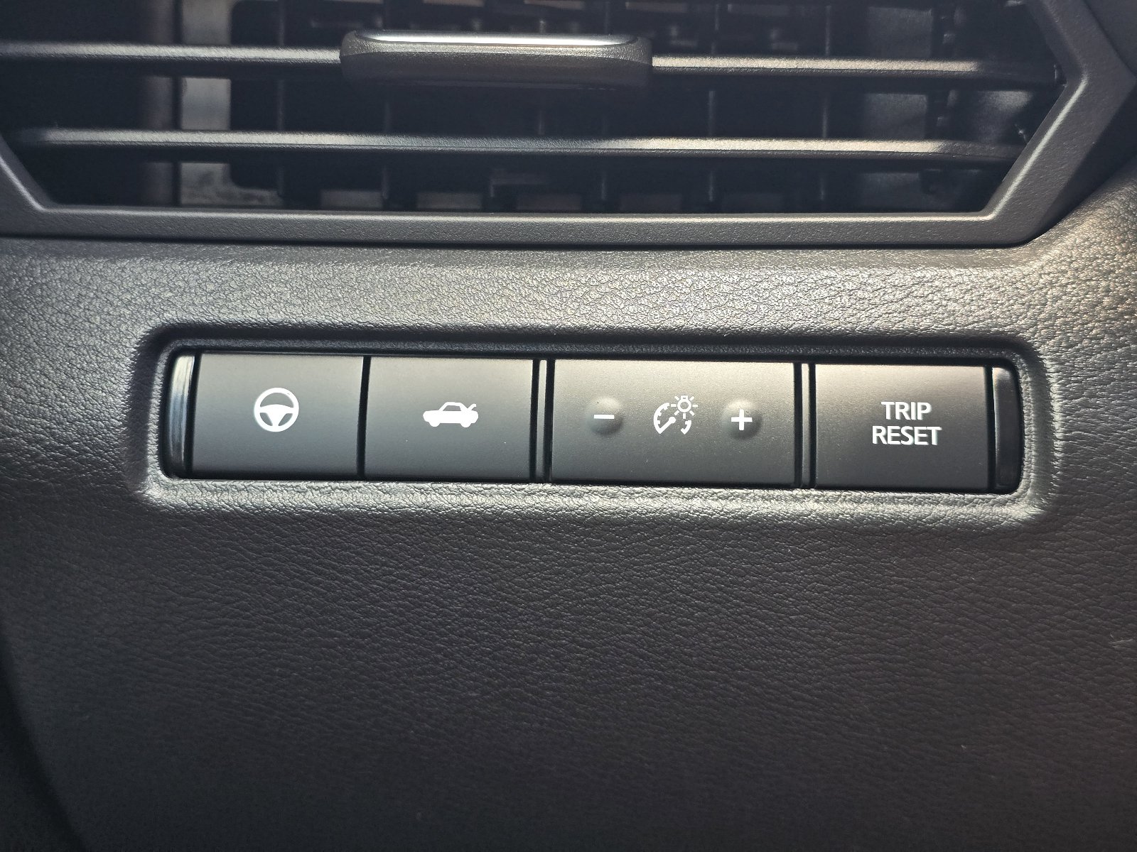Certified 2023 Nissan Altima 2.0 SR FWD image 22