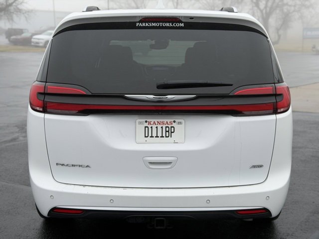 Used 2022 Chrysler Pacifica Pinnacle image 6