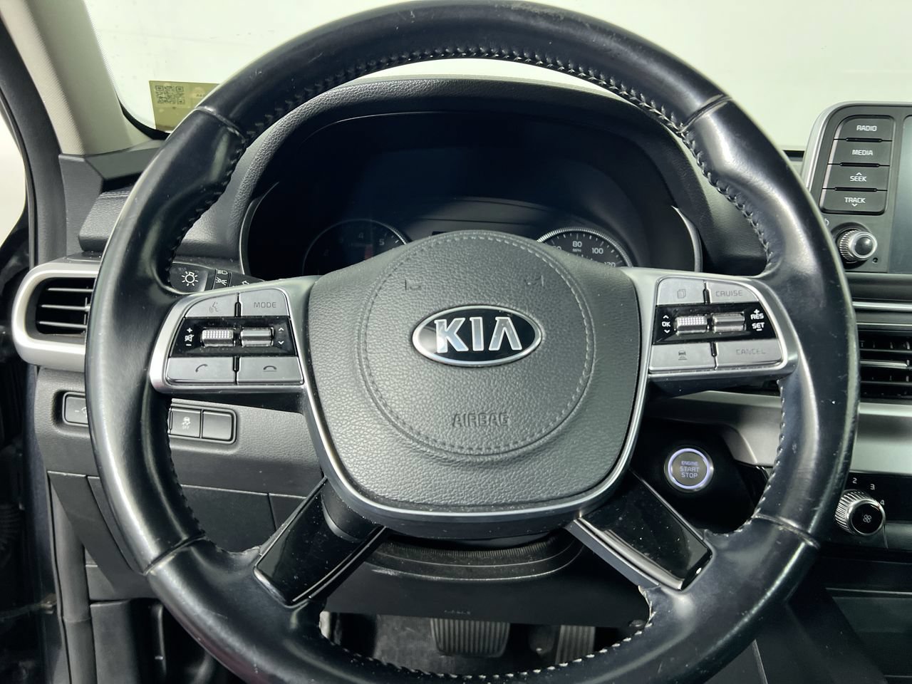 Used 2020 Kia Telluride LX FWD image 11