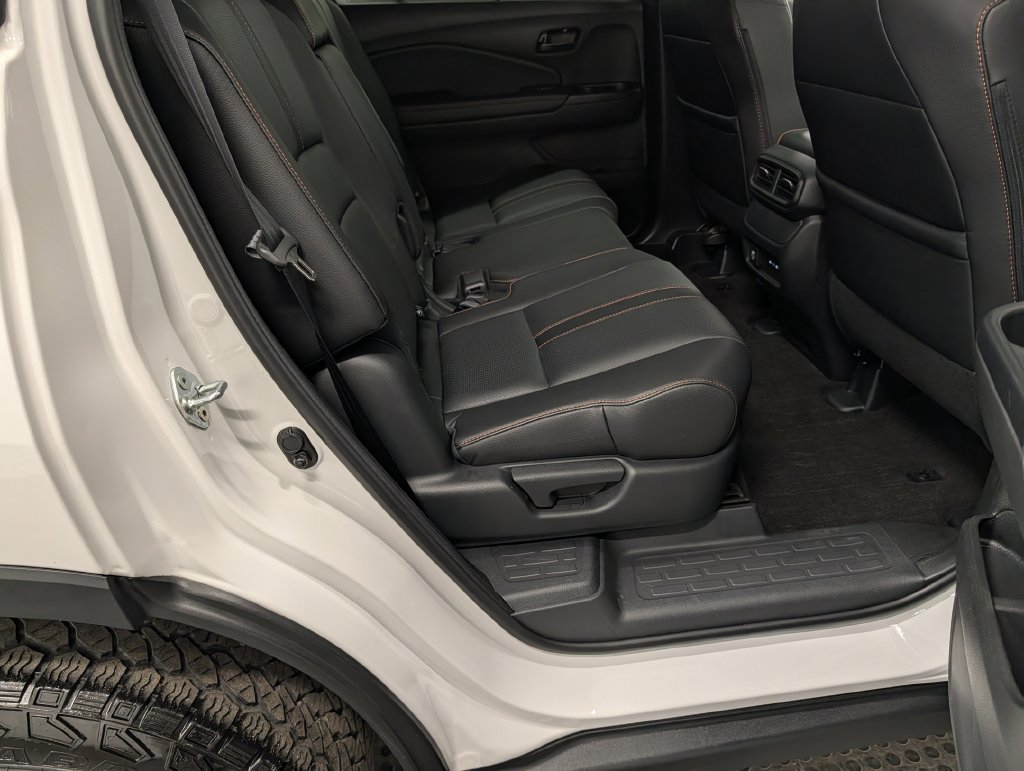 Certified 2024 Honda Passport TrailSport image 26