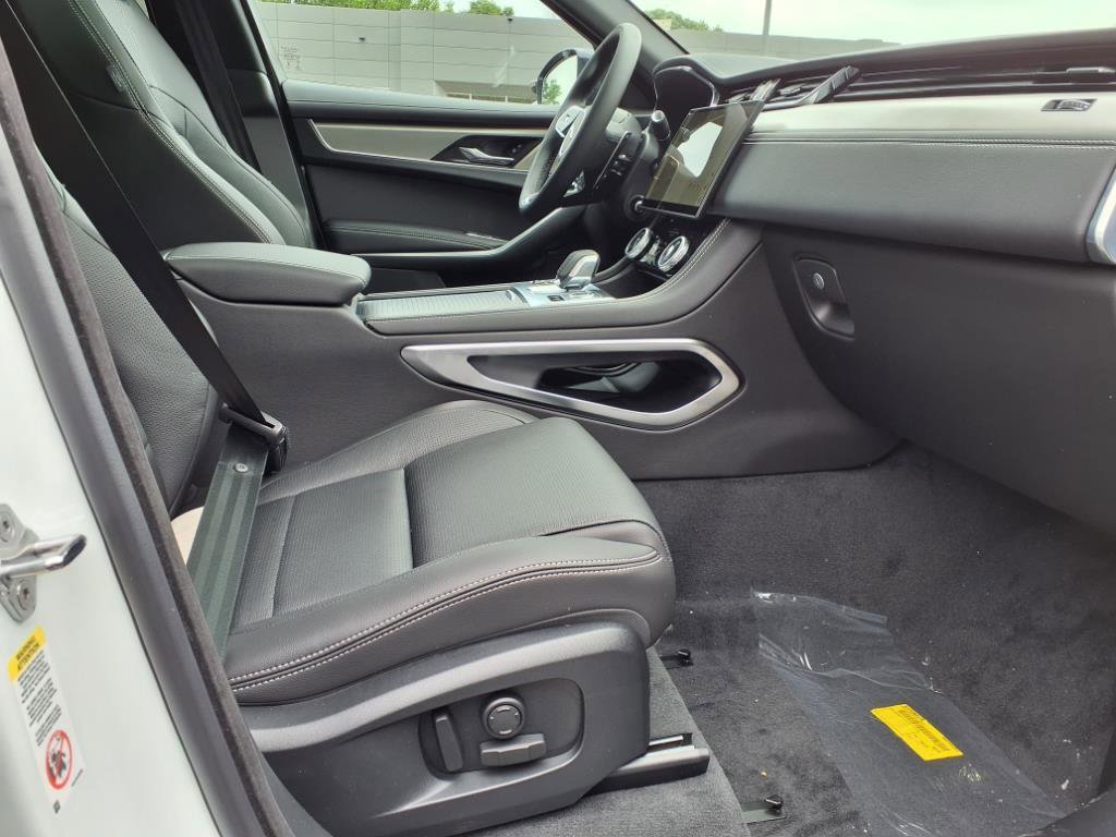 New 2026 Jaguar F-PACE R-Dynamic S image 3