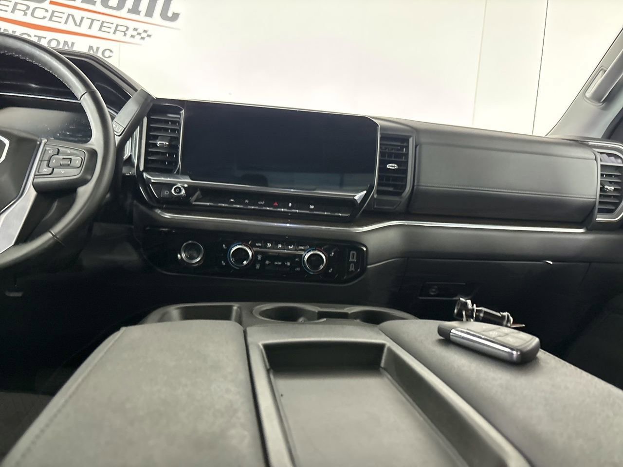 Used 2024 GMC Sierra 1500 Elevation image 21