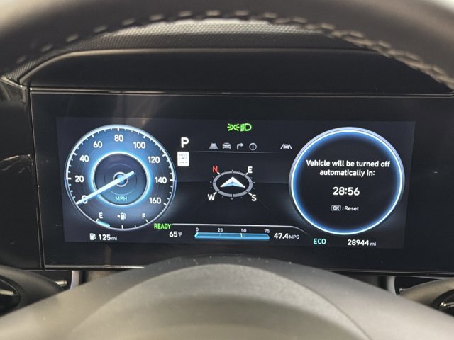 Used 2024 Hyundai Elantra Limited image 28