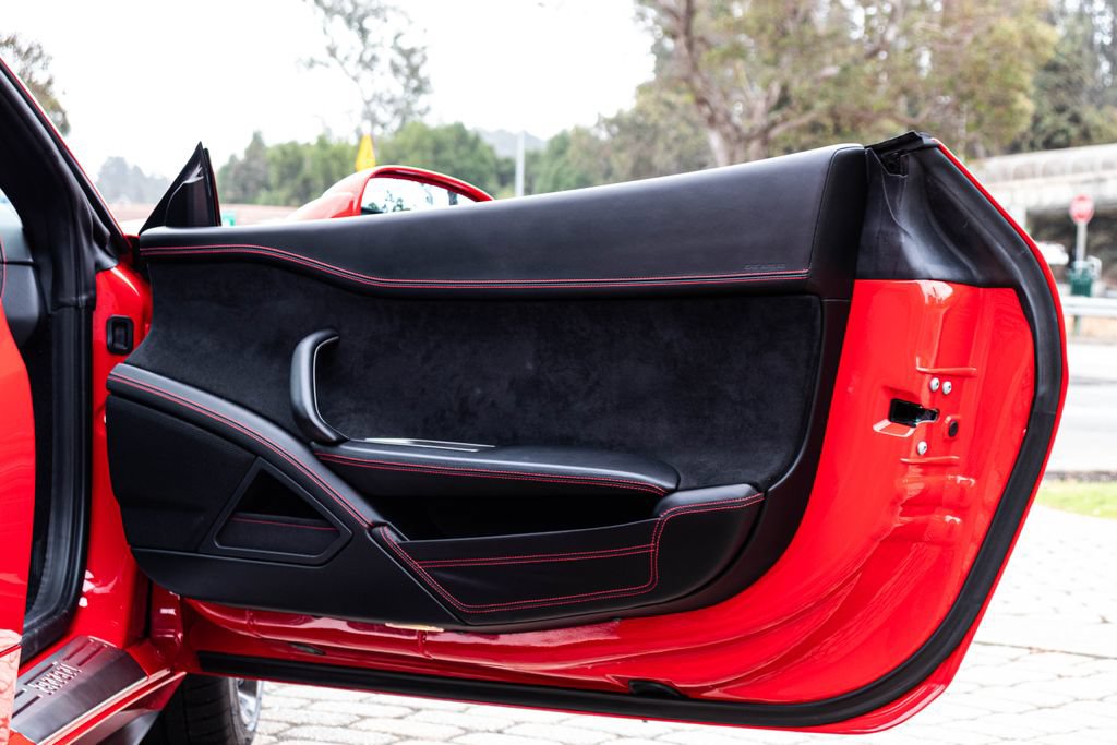 Used 2015 Ferrari 458 Italia Coupe RWD image 48