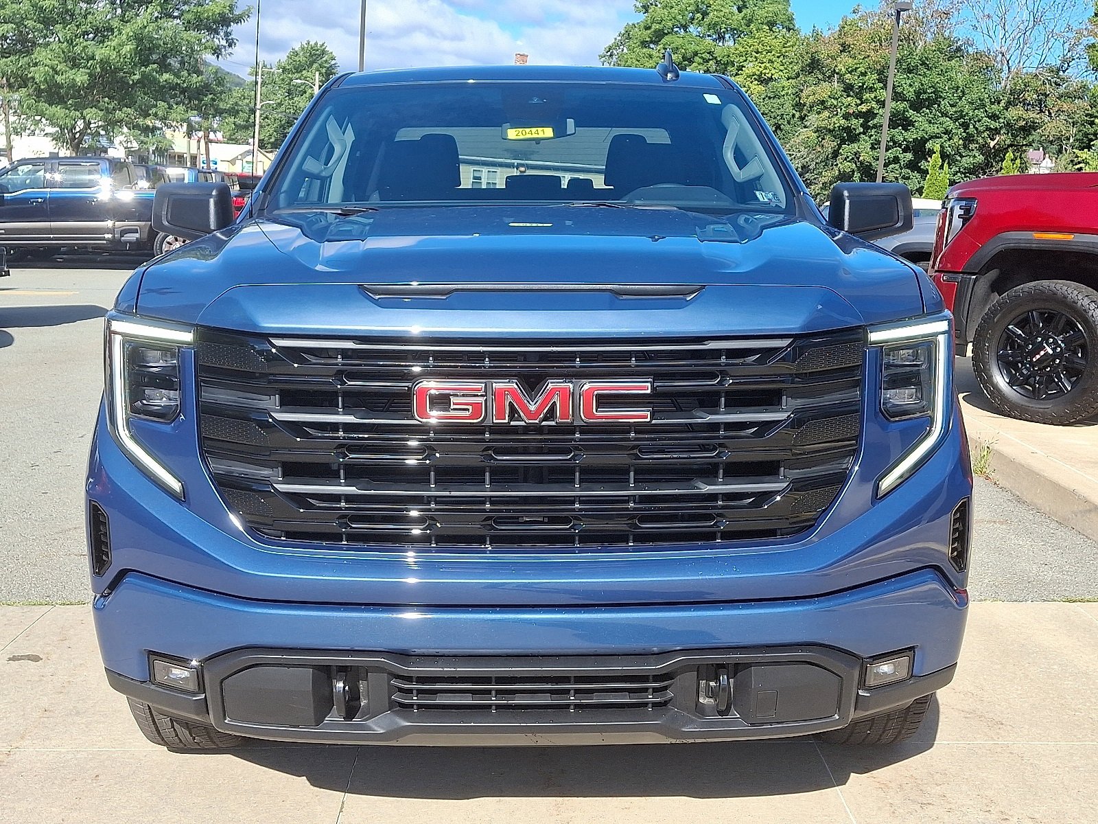 New 2026 GMC Sierra 1500 Elevation image 2