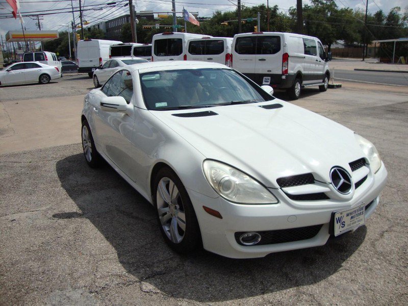 Used 2009 Mercedes-Benz SLK 350 image 2