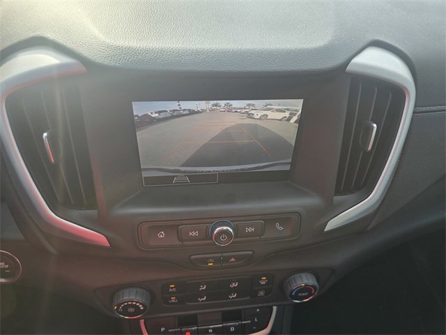 Used 2023 GMC Terrain SLE image 22
