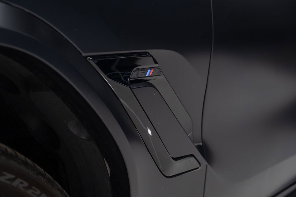 Used 2022 BMW X6 M w/ Competition Package image 22