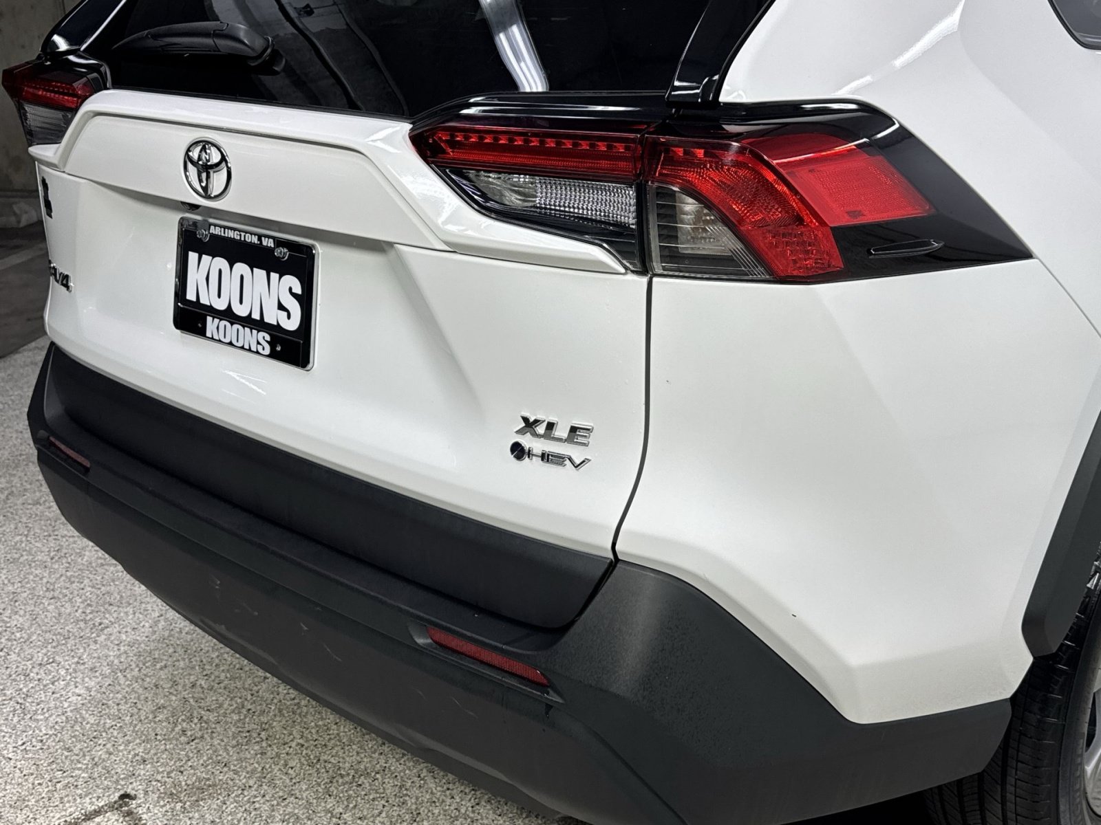 Used 2025 Toyota RAV4 XLE AWD/4WD image 38