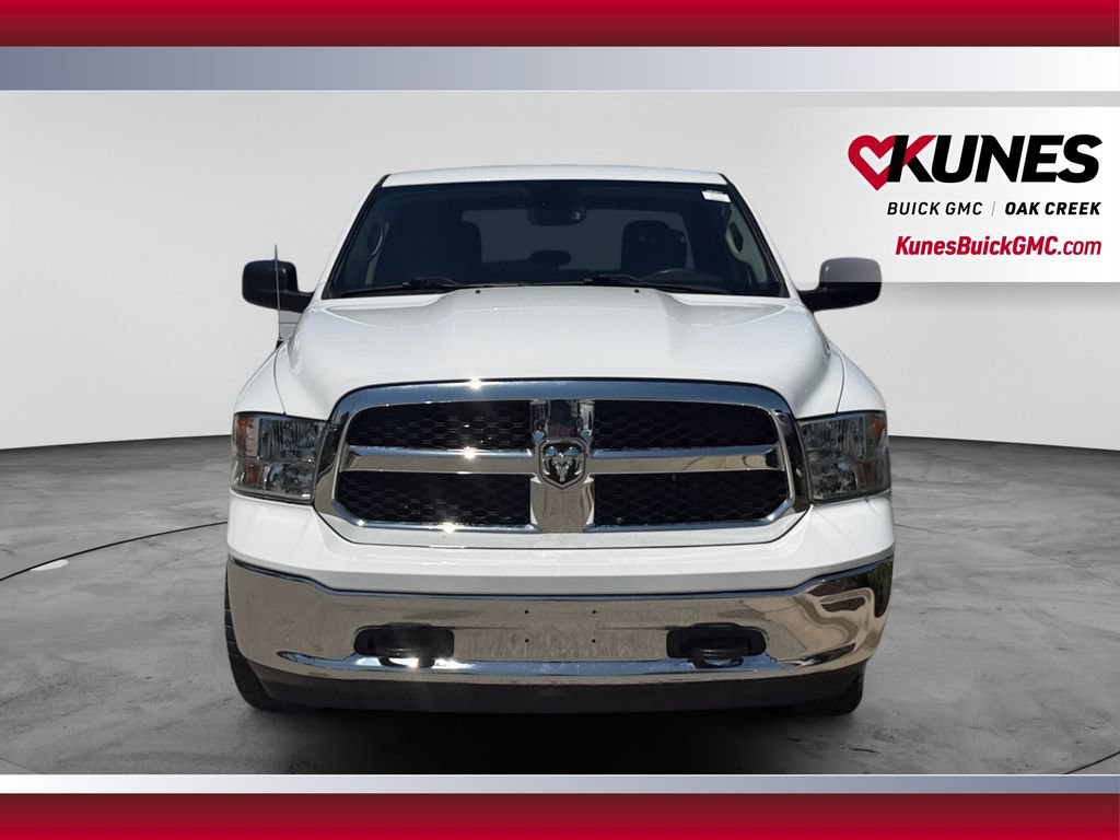 Used 2022 RAM 1500 Classic SLT AWD/4WD image 3